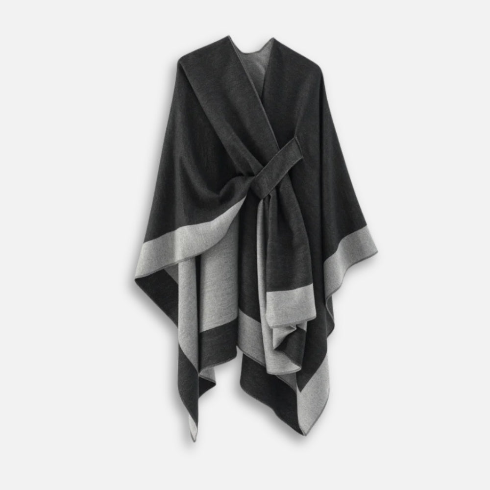 Cape poncho femme bicolore noir gris clair avec passant de maintien, vue de face étalée