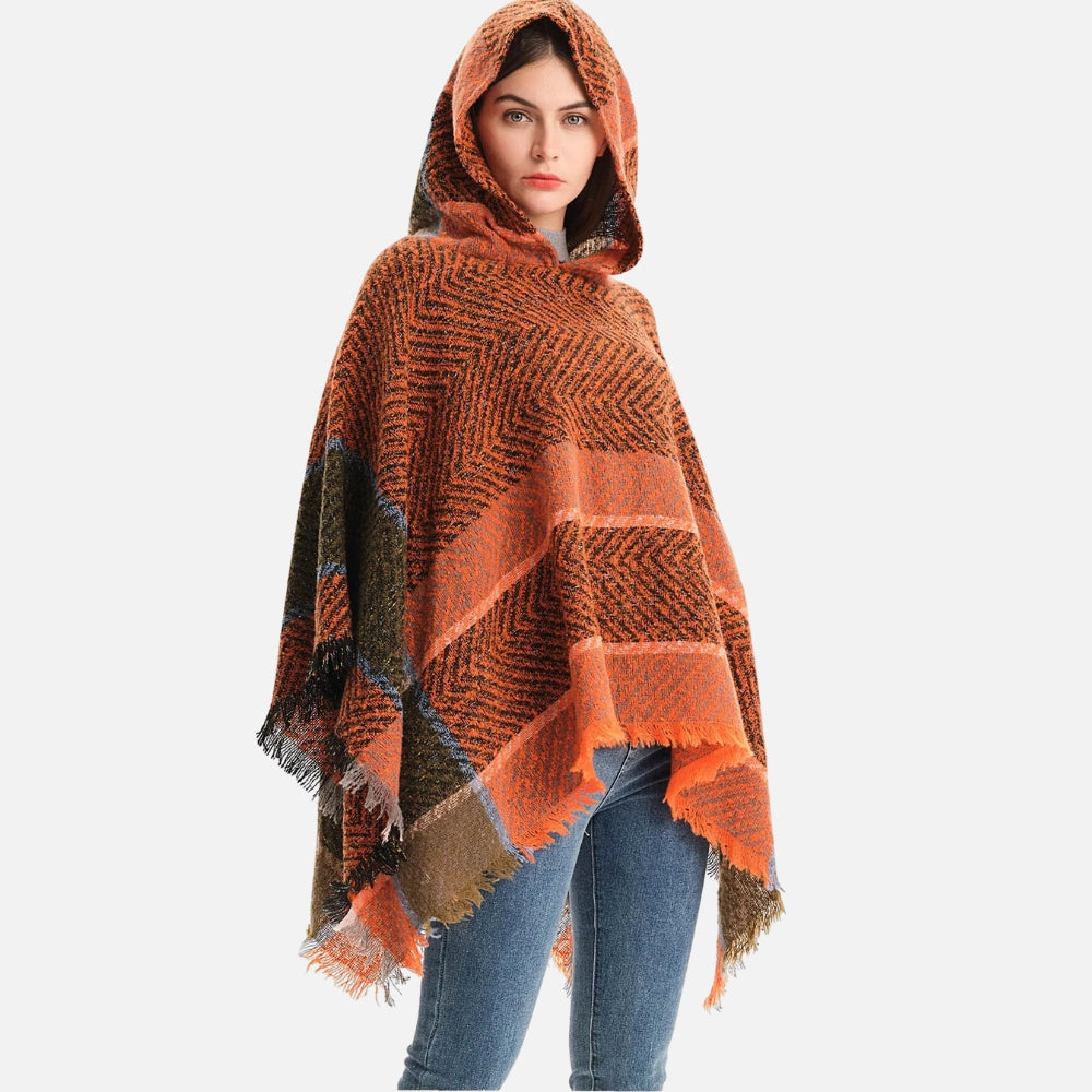 Cape poncho femme capuche franges motif chevron orange kaki vue de dos portée