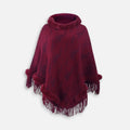 Cape poncho femme bordeaux col fourrure avec franges, vue de face sur fond blanc