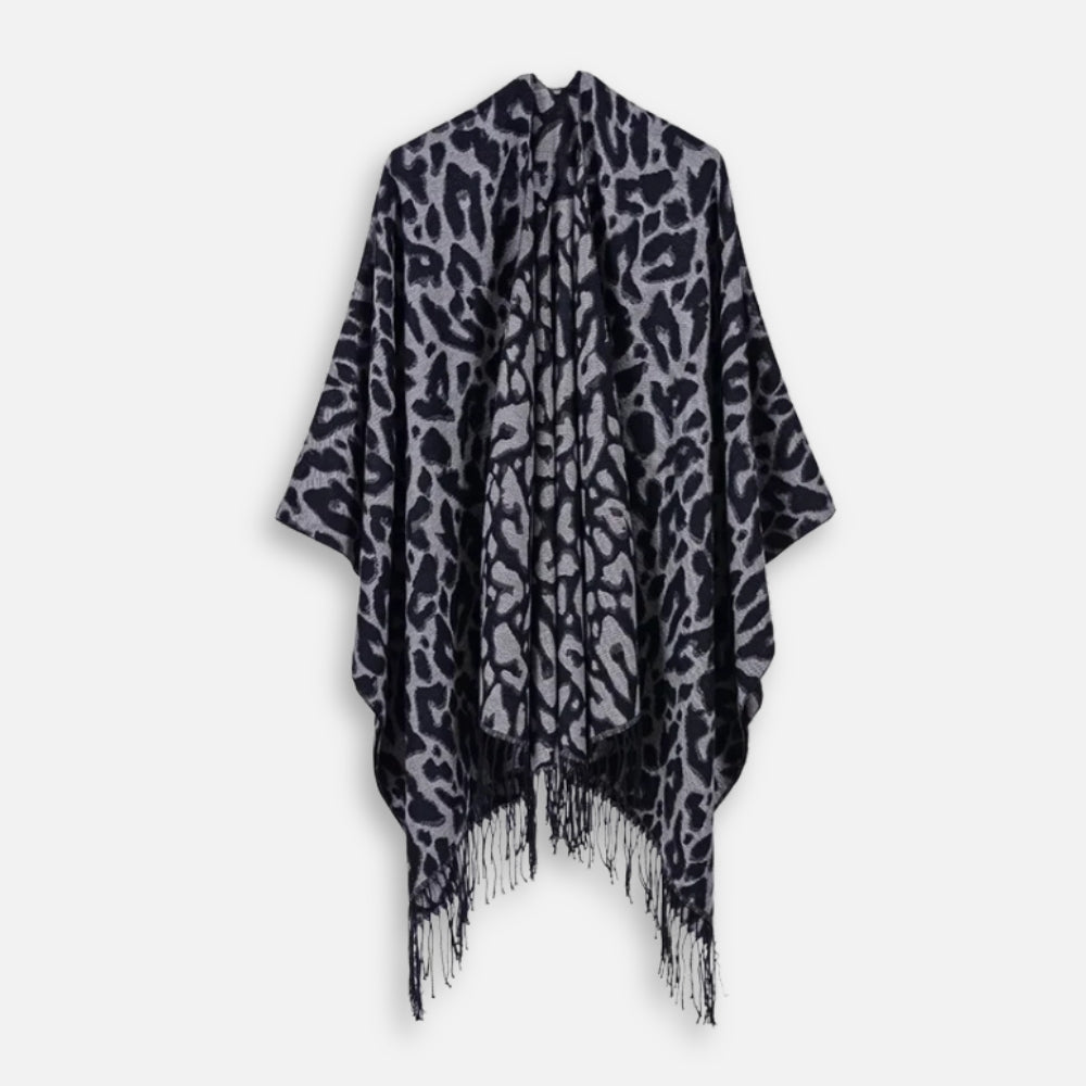 Cape poncho femme léopard noir gris franges, vue de face à plat sur fond blanc