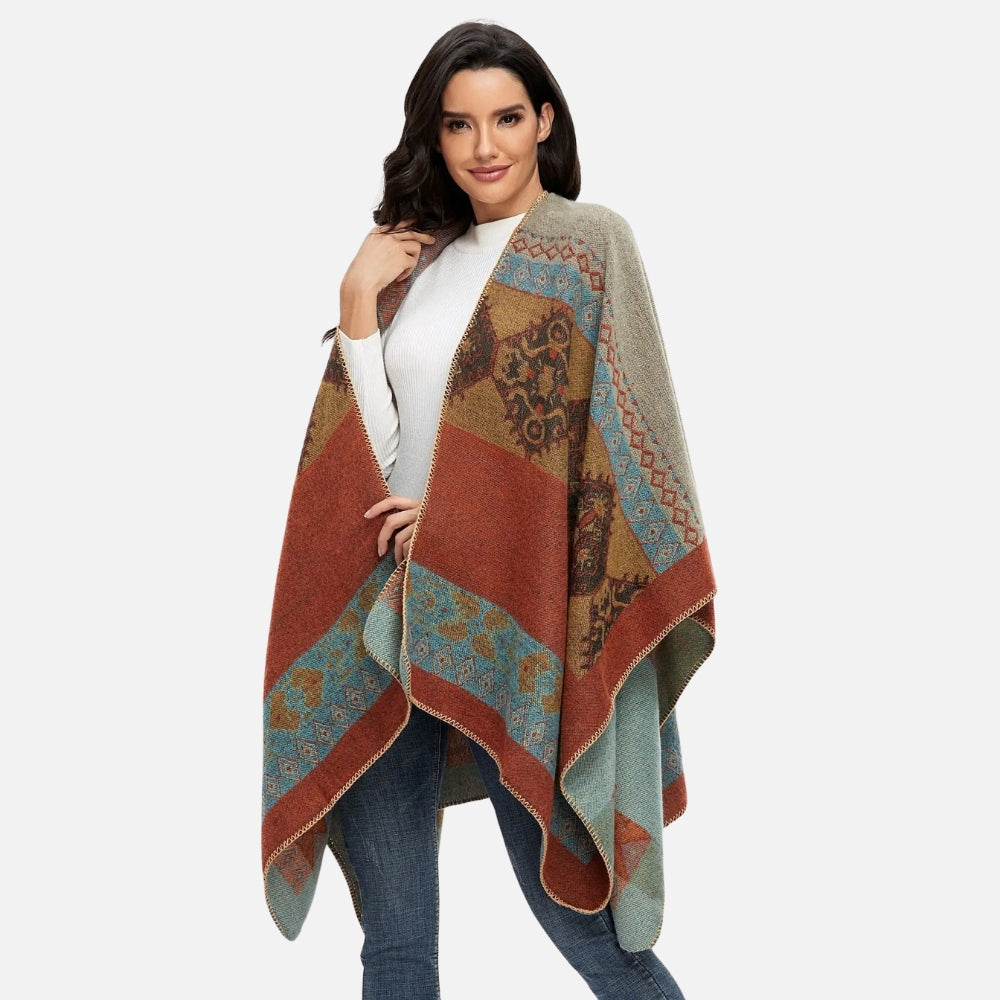 Cape poncho femme ethnique ouverte devant beige rouge bleu portée