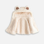 Cape poncho bébé polaire blanc cassé avec capuche oreilles ours, vue de face