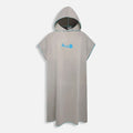 Poncho de bain microfibre gris adulte avec capuche et logo poisson bleu, séchage rapide