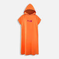Poncho de bain microfibre orange avec capuche et logo poisson rose, séchage rapide