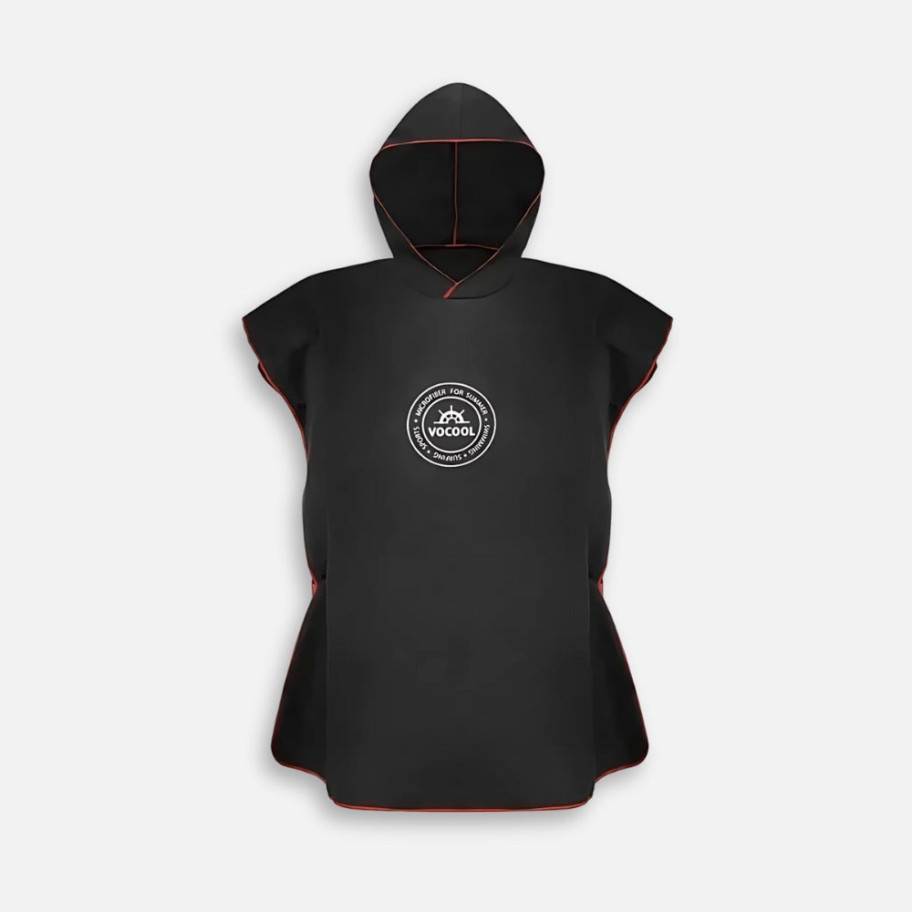 Poncho de bain enfant noir microfibre avec capuche et liseré rouge, vue de face