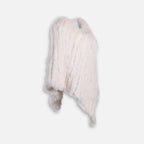 Poncho fourrure lapin blanc avec col rond et pointes, présenté de face sur fond neutre
