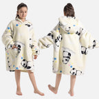 Poncho polaire enfant capuche motif panda beige porté de face et dos avec poche