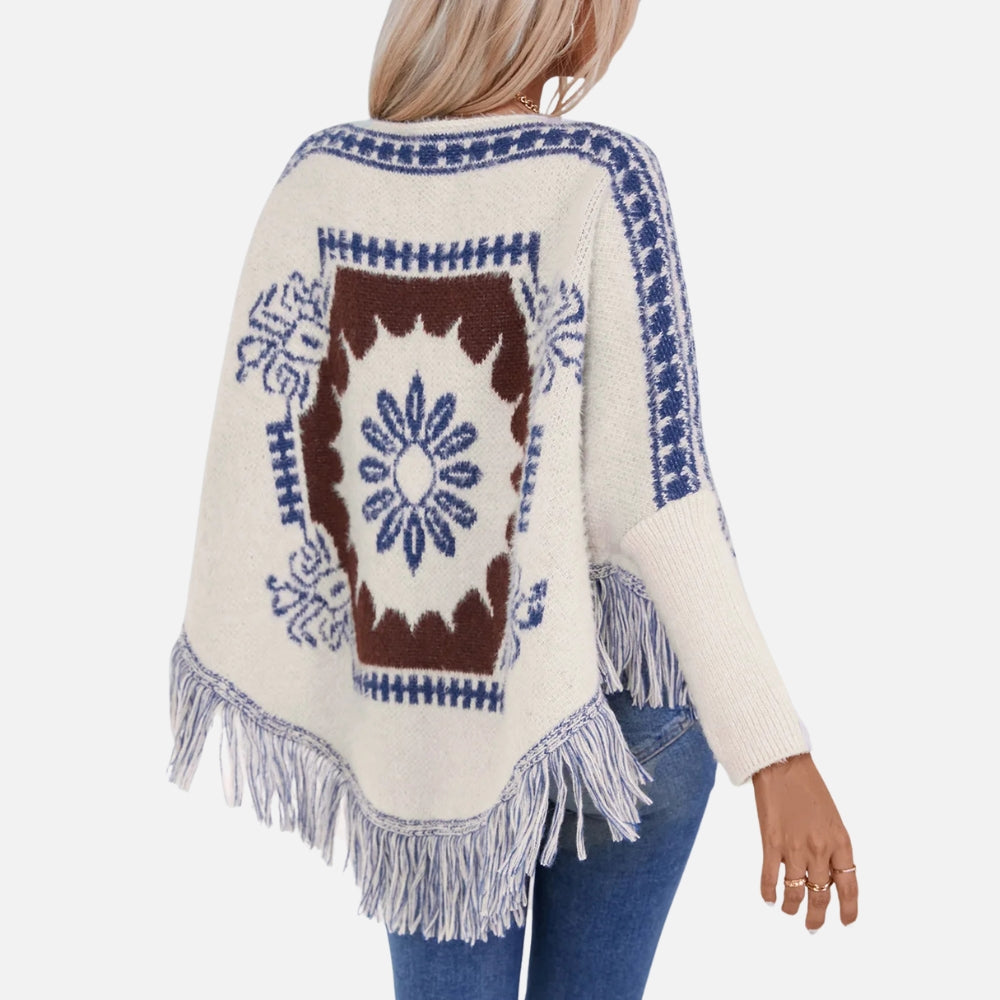 Pull poncho femme coton écru bleu motifs ethniques soleil franges vue de dos portée